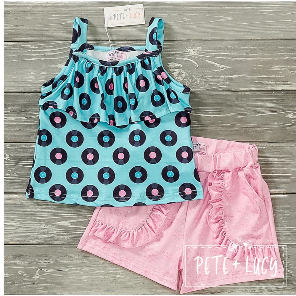 Pete+Lucy short set